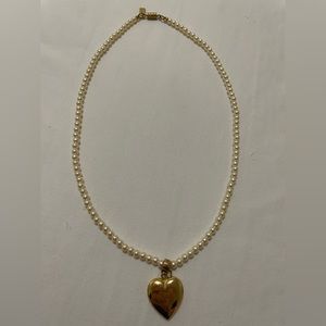 Vintage Signed 1928 Single Strand White Faux Pearl Necklace locket with N on it